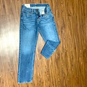 Hollister “The Hollister Classic Straight” Jean